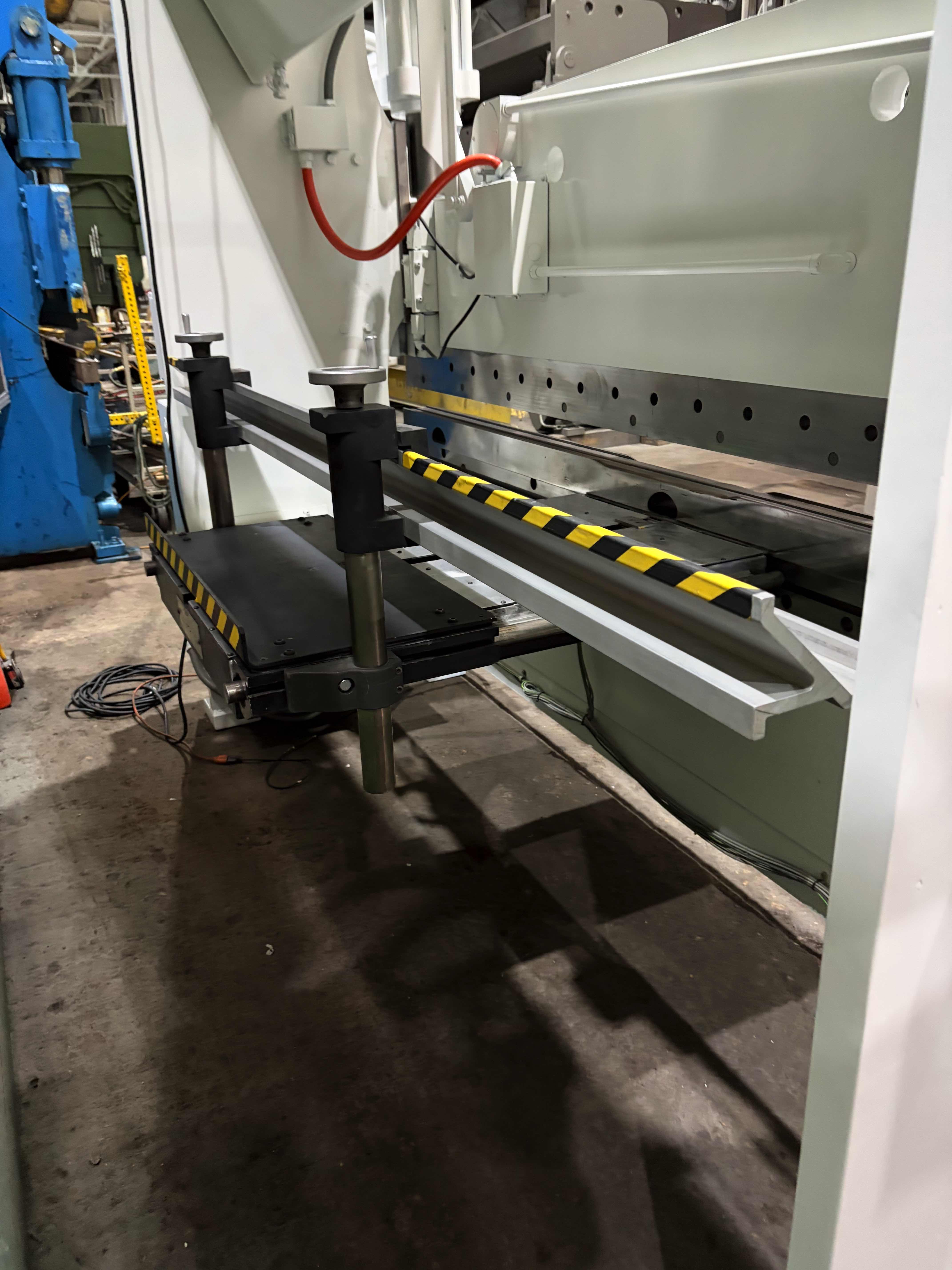 90 Ton X 10’ Cincinnati Model 90CB Hydraulic Press Brake